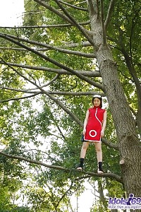 Wild Saeki Likes Jerking Off With A Piece Of Stuff In Her Nude Pussy